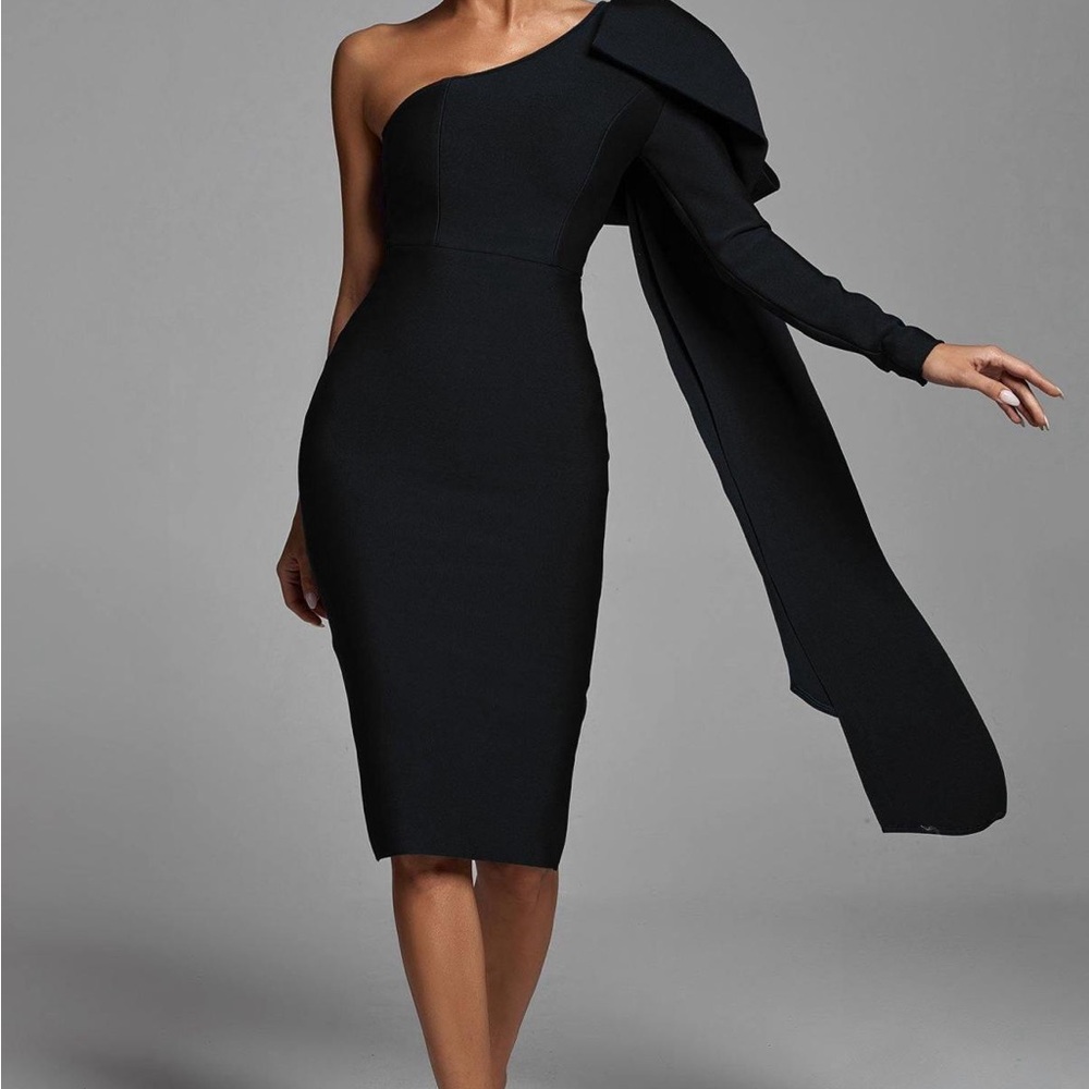 Black Asymmetrical One-Shoulder Cocktail Dress